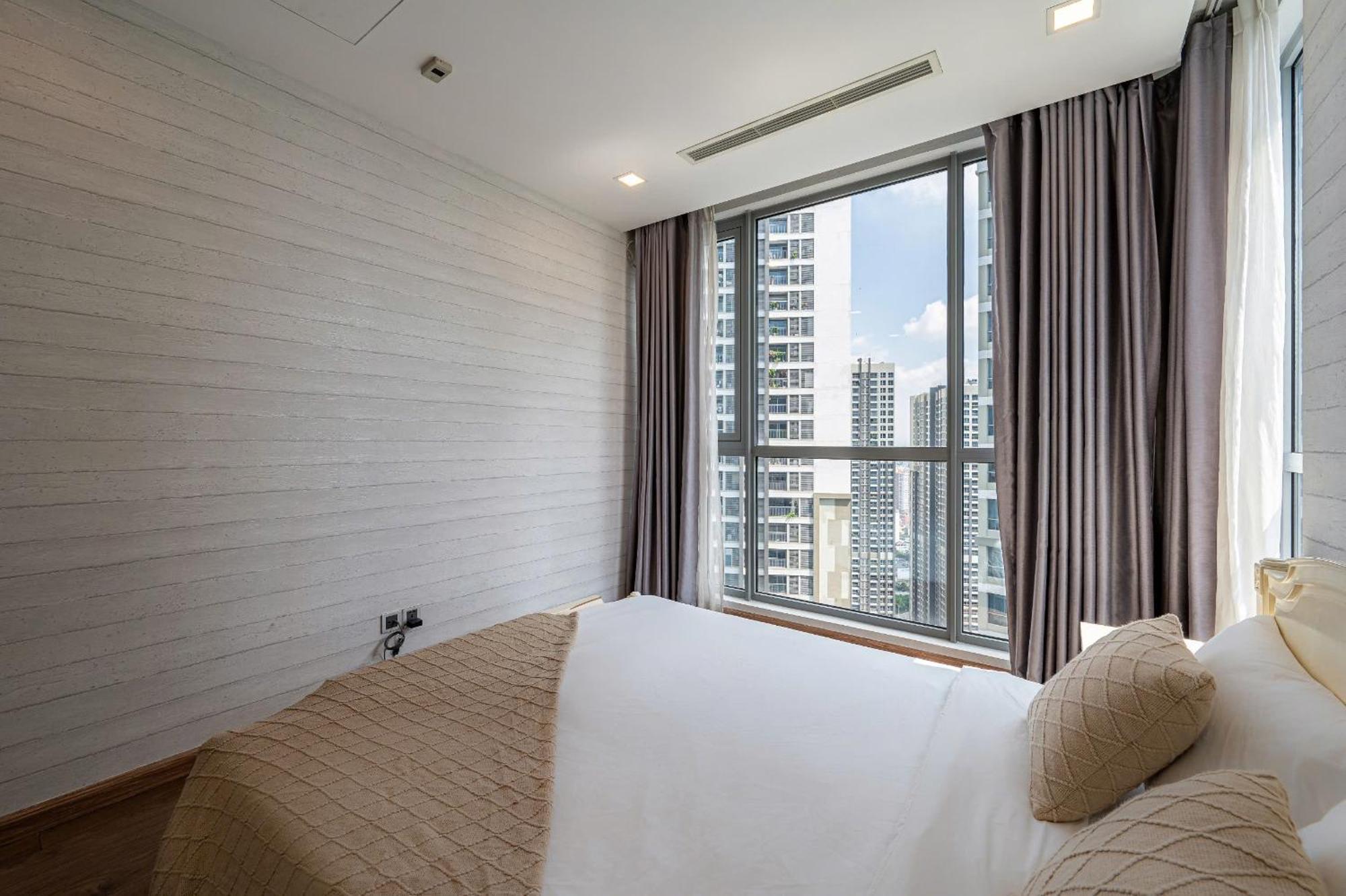Urban Zen Saigon - Vinhomes Landmark 81 Căn hộ *