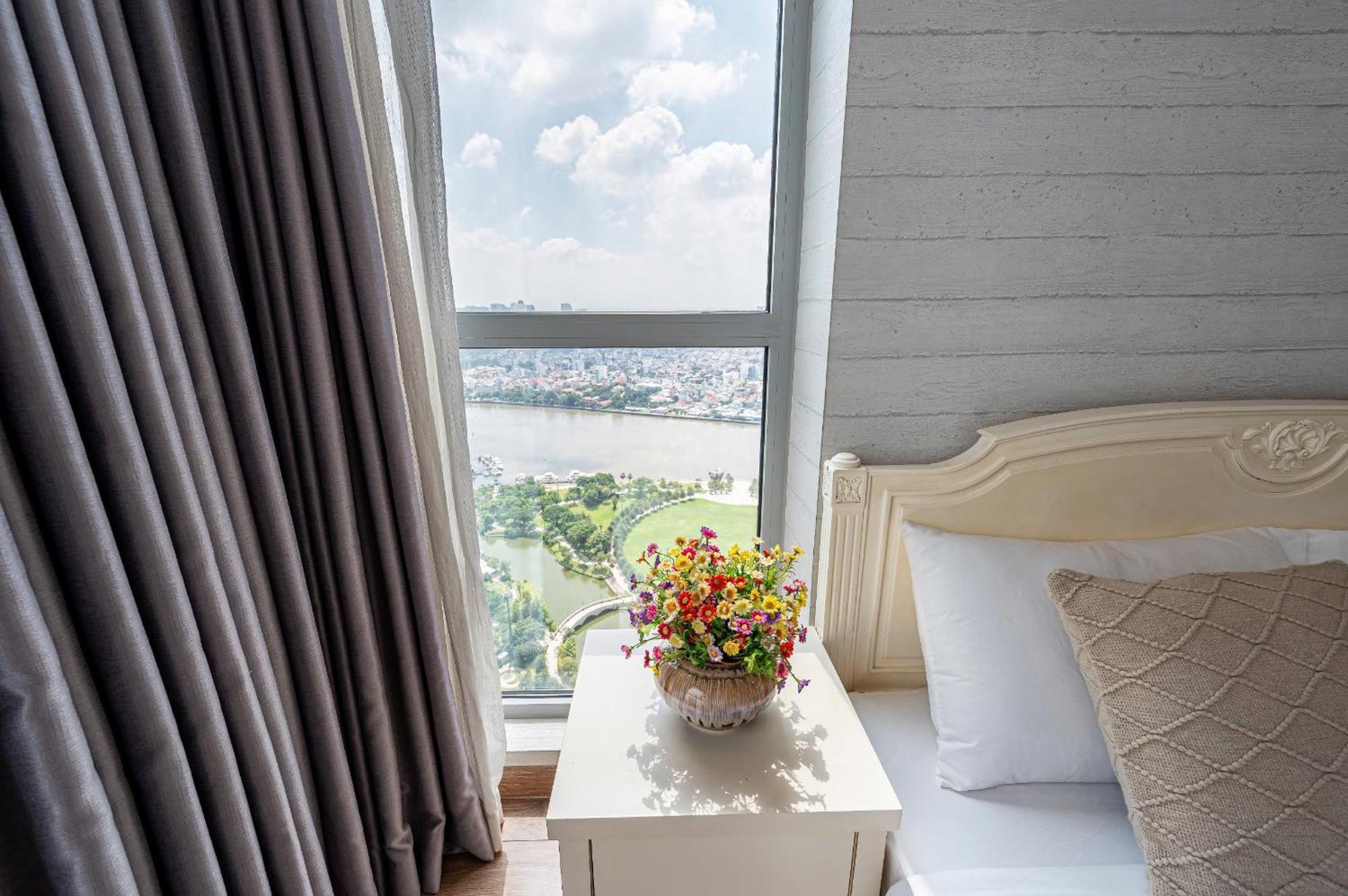Căn hộ Urban Zen Saigon - Vinhomes Landmark 81 *